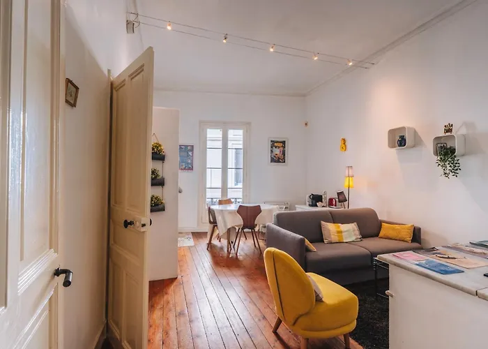 Apartment Demeure & Confort Nimes