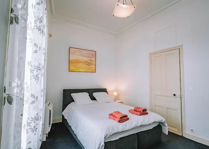 Demeure & Confort Apartment *