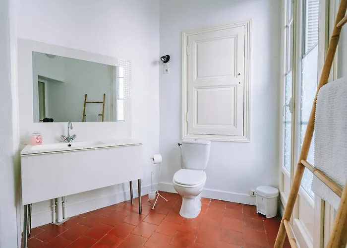 Demeure & Confort By Les Demeures De Rachel Apartment Nîmes